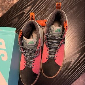 Men’s Nike SB Blazers size 8.5